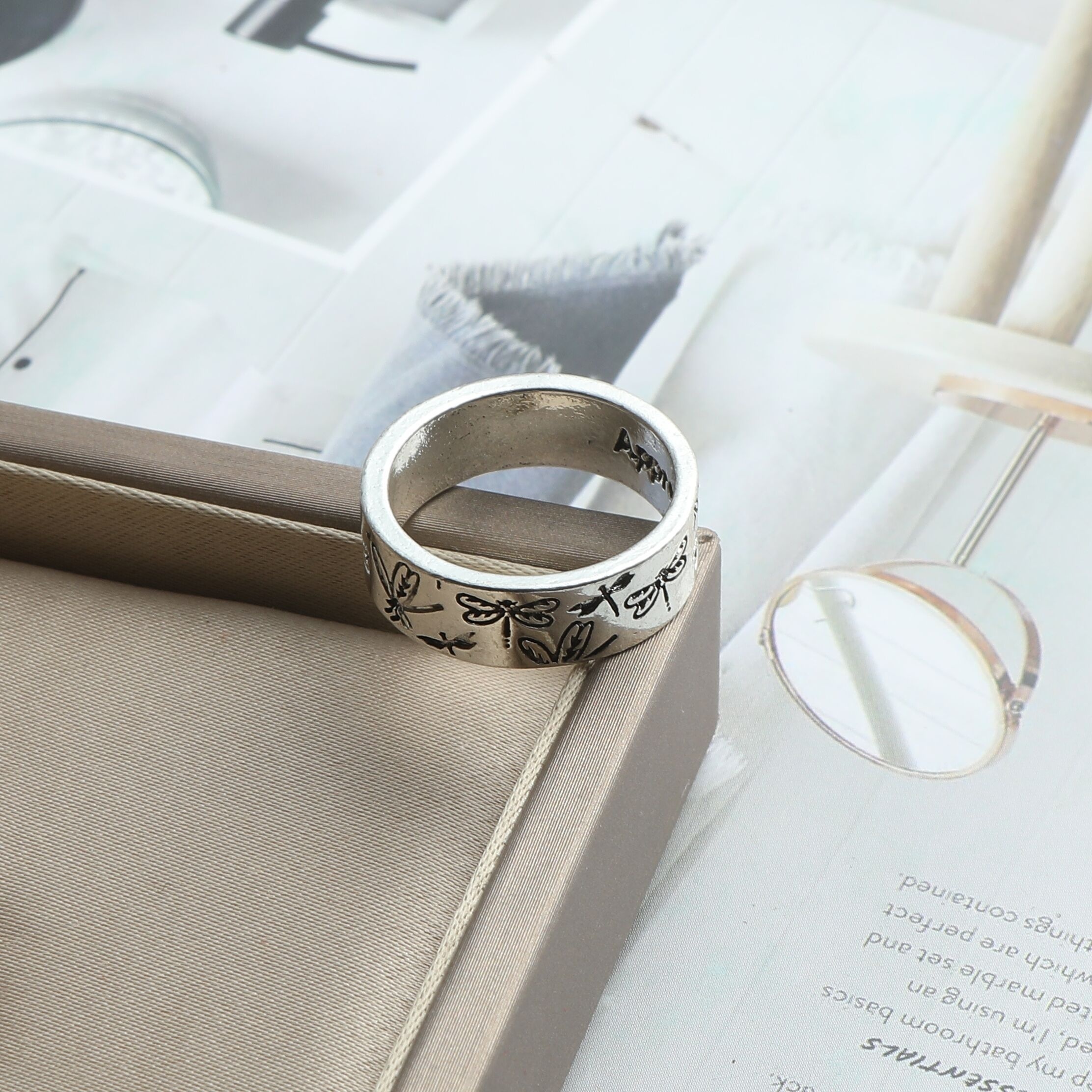 Simple & elegant Aesthetic Vintage Rings ideas
