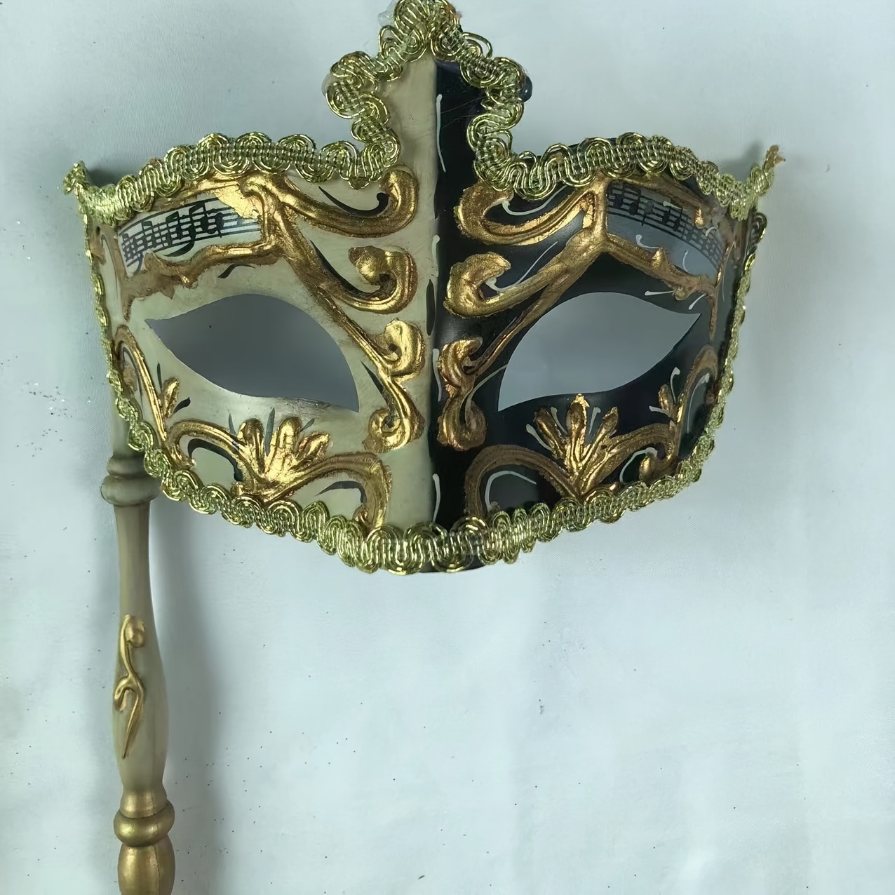 Luxury Masquerade Mask Women Handheld Stick Mask Black Diamonds Fashion Venetian Mask Women Stick Masks