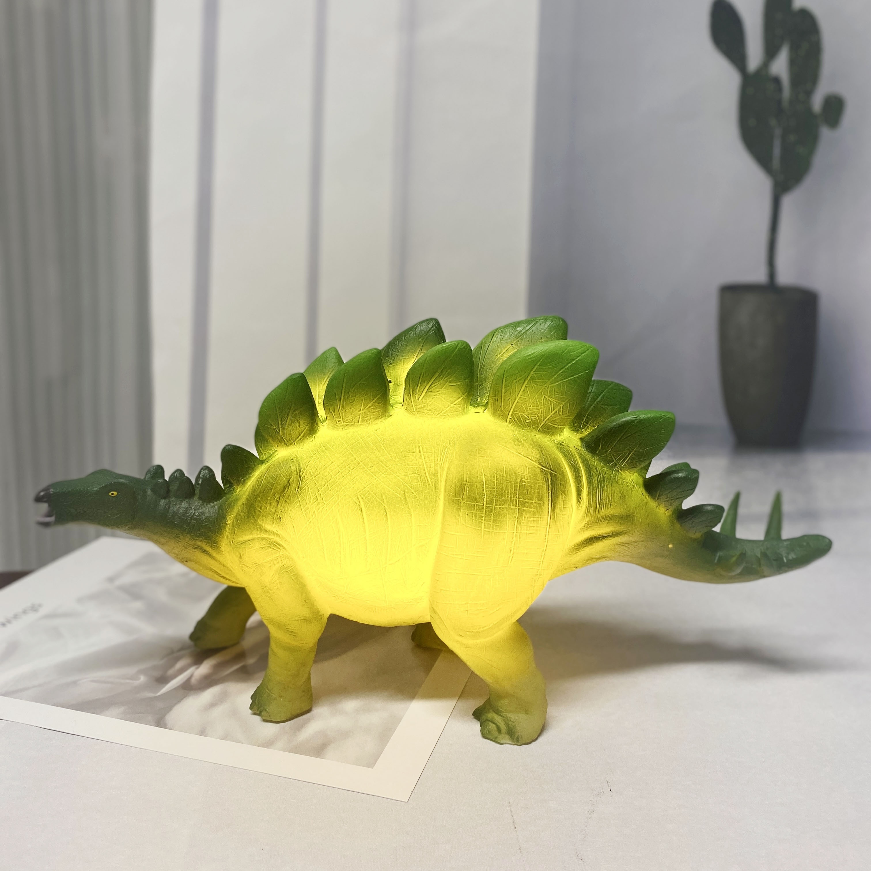 EUCOCO Dinosauri Luce Notturna Bambini, Idee Regalo Natale 2023 Regalo  Bambino 3 4 5 6 7 8 Anni Dinosauri per Bambini Giochi Bambini 3 4 5 6 7 8  Anni Giocattoli Bambino 3 4 5 6 7 8 Anni : : Illuminazione