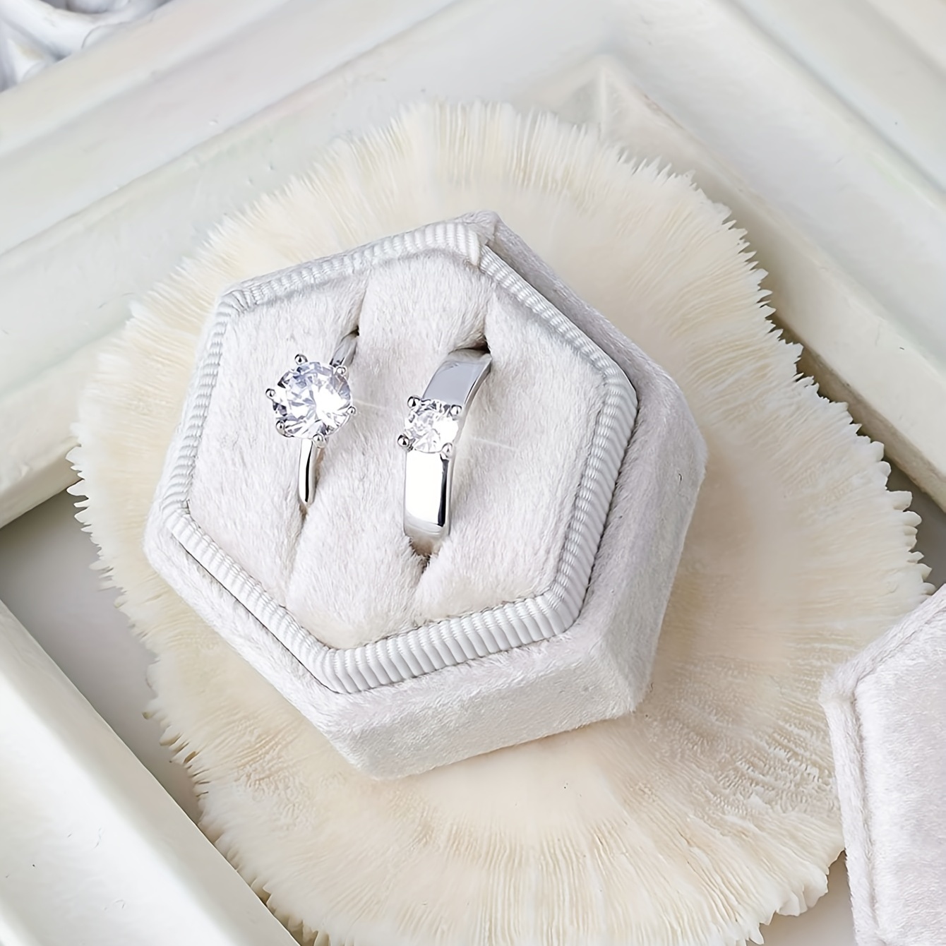 Hexagonal Velvet Flannel Ring Box for Jewelry Storage