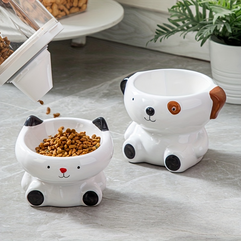 Ceramic cat outlet feeder