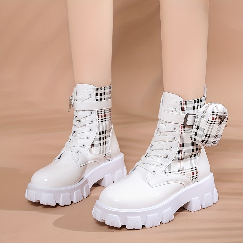 Botas blancas best sale charol mujer