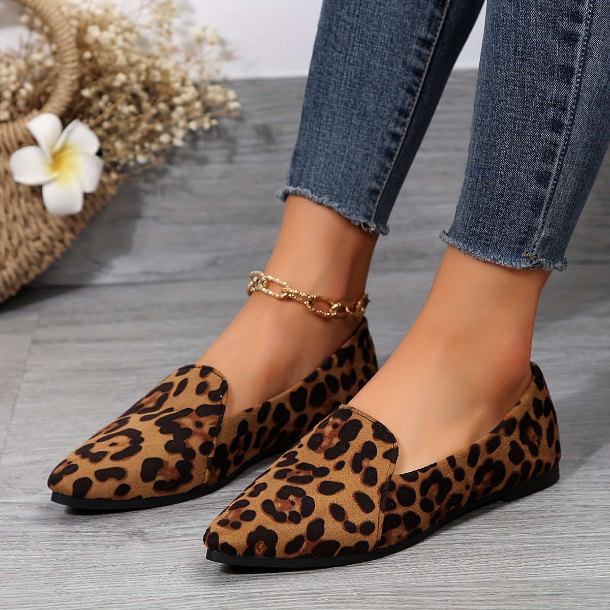 Comfy hot sale leopard flats