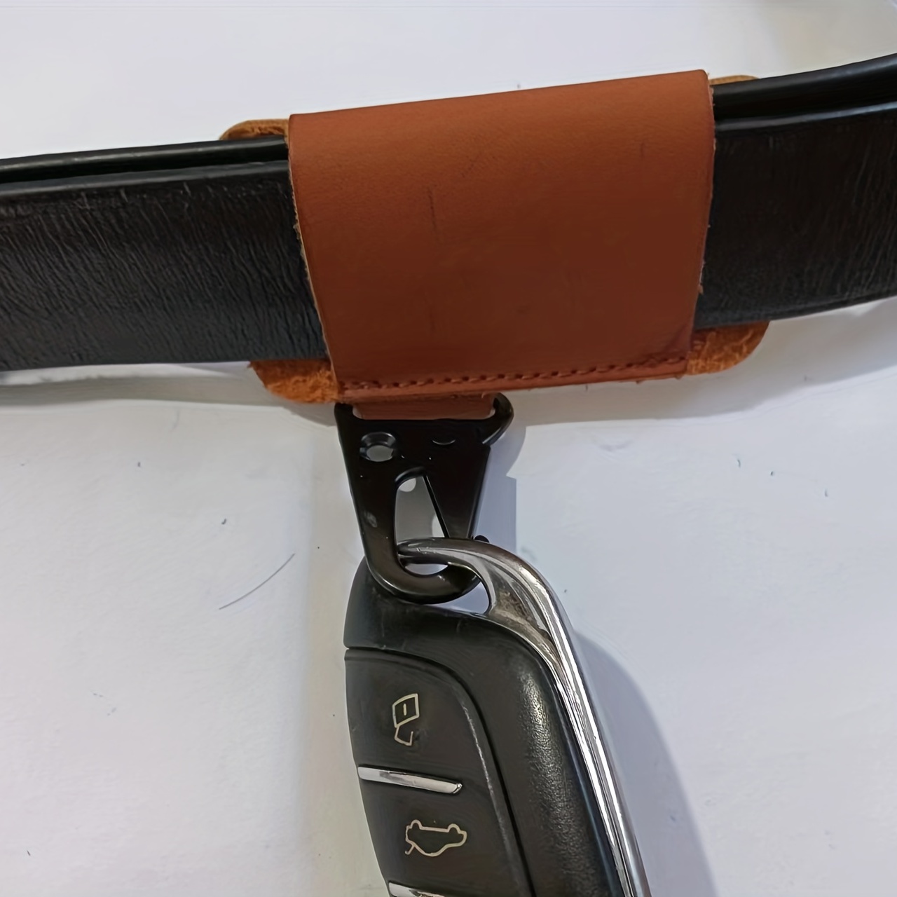 Retro U Shaped Straight Waist Buckle Belt Hook Keychain Genuine