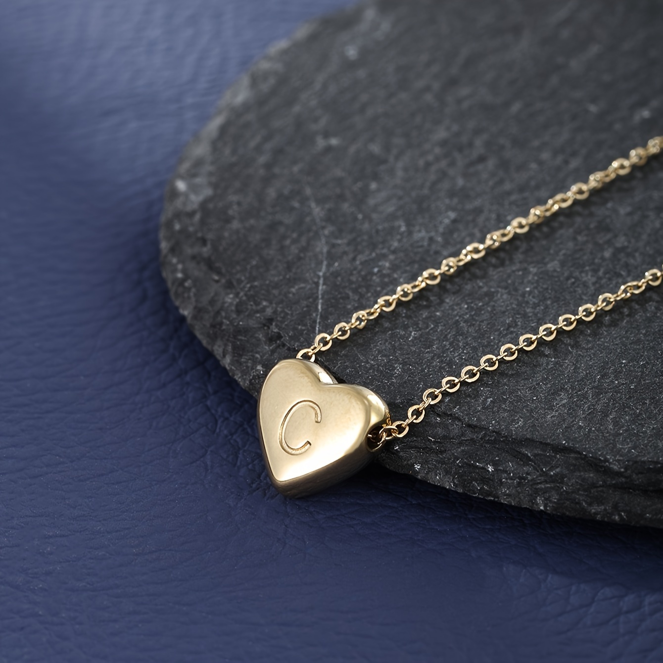 Delicate 2024 heart necklace