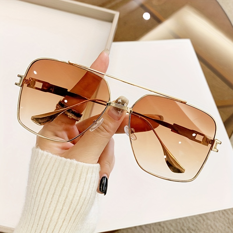 

Double Bridge Fashion Glasses For Women Men Gradient Lens Fashion Metal Sun Shades For Driving Beach Travel