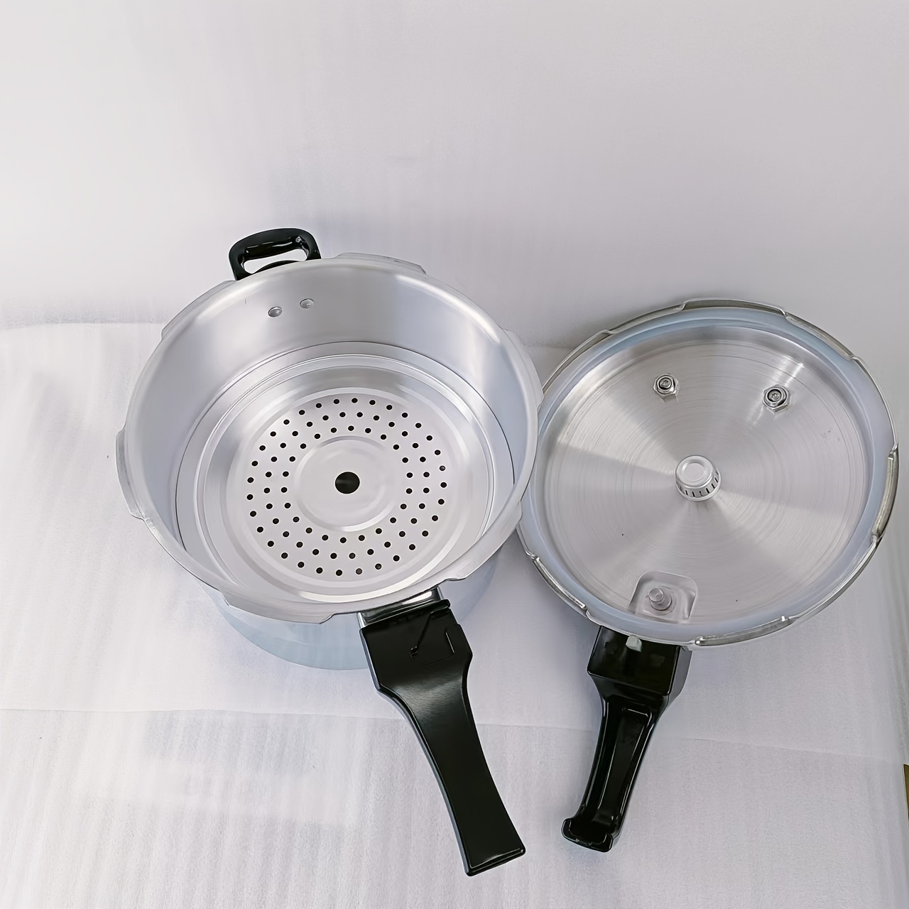 Commercial stainless steel pressure cooker, household multifunctional  pressure cooker, large-capacity explosion-proof pressure cooker, gas stove