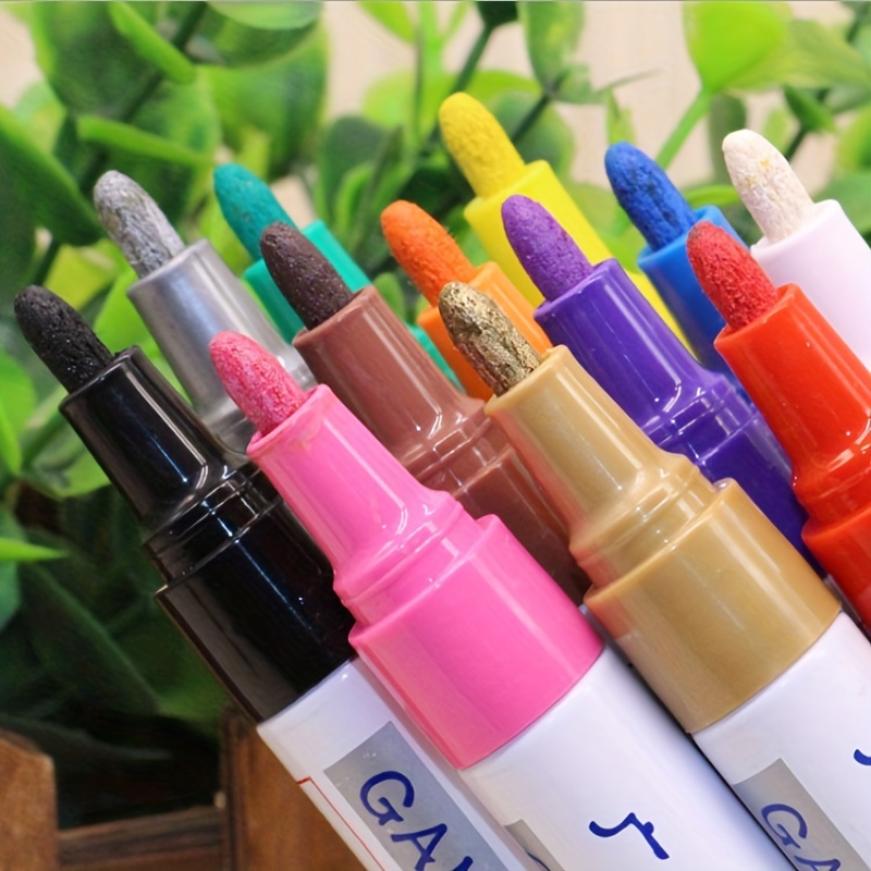 Unleash Your Creativity With 10/18 Color Metallic Marker Pens For