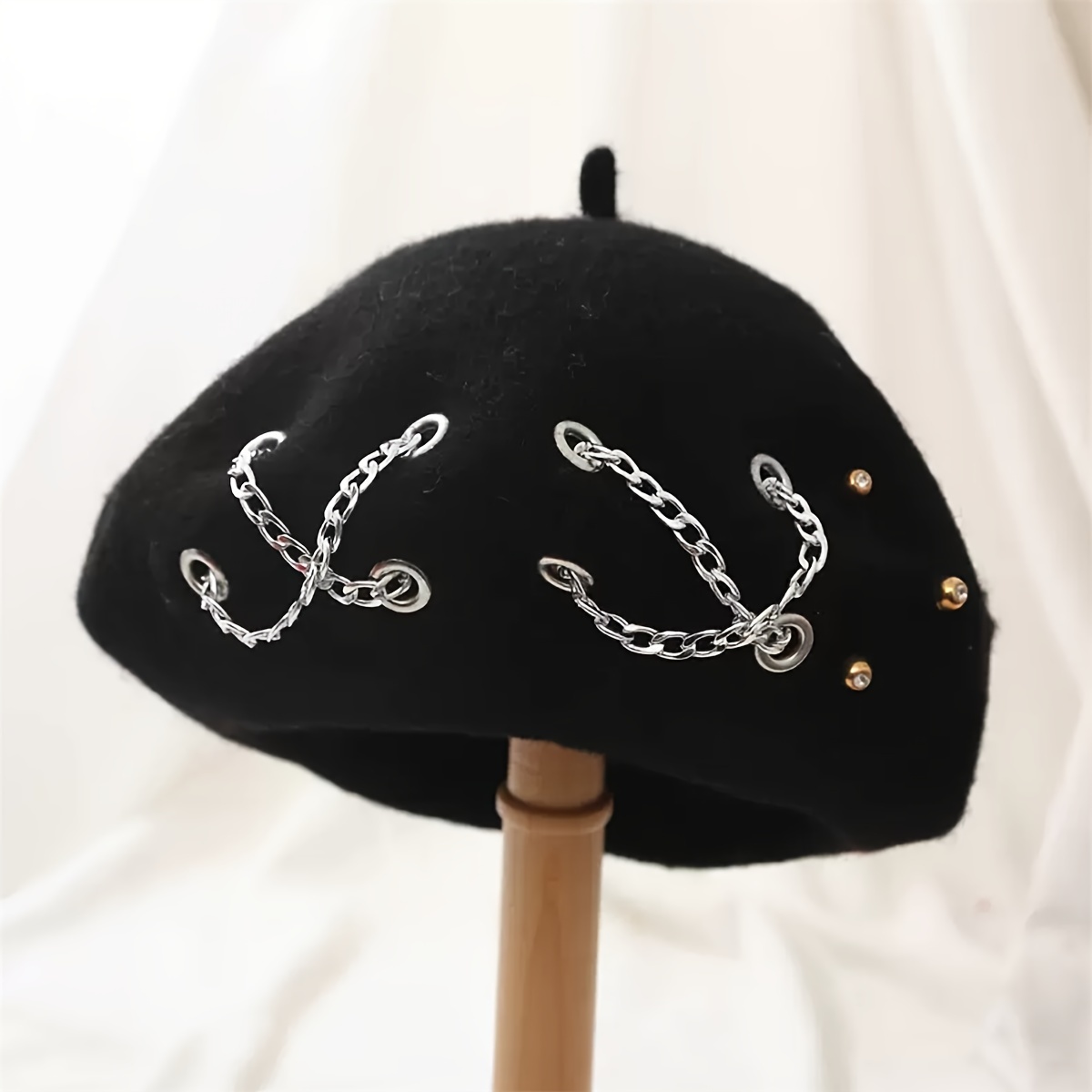

Trendy Cross Chain Beret Hats Classic Solid Color Painter Cap Lightweight Berets For Women Daily Use Autumn & Winter