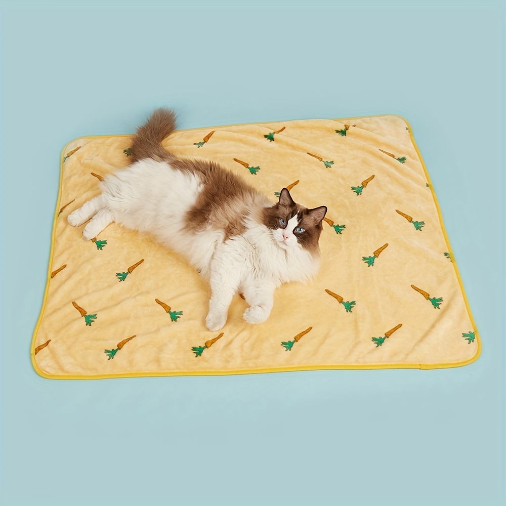 flannel dog blanket winter warm and comfortable pet bed sheet mat cartoon  cute cat and dog sleeping blanket pet supplies