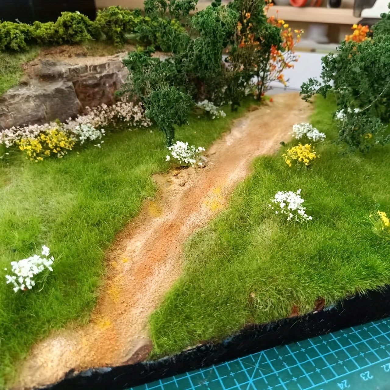 Modello in miniatura di fiori di erba, modellismo, paesaggio per treno  ferroviario, creazione di scenografiche la ferme - Temu Italy