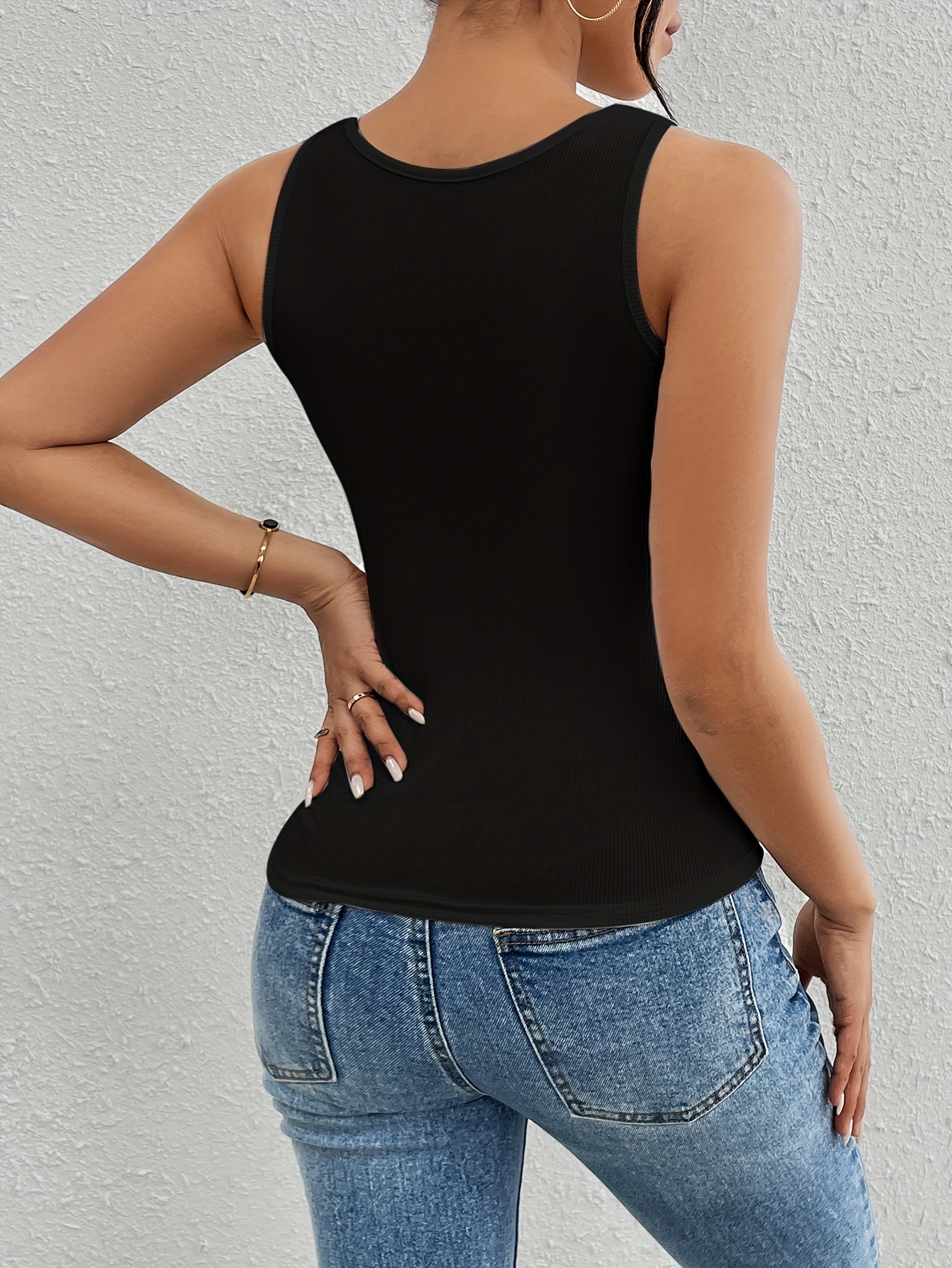 Women's Sexy Slim Fit Sleeveless Boat Neck Tank Top - Stretchy Knit Fabric with Keyhole Cutouts, All-Season Versatile Wear, Machine Washable Solid Color, Ladies Tank Tops