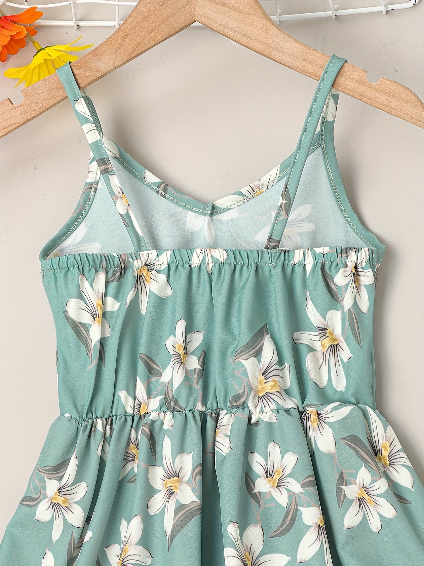 little girls cute sundress floral pattern party beach dress v-neck elastic waist camisole dress for summer green 3