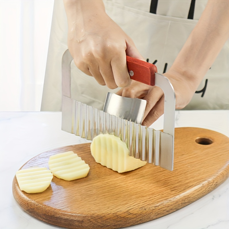 Potato Cutting Knife, Stainless Steel Wavy potato Cutter Crinkle Cut Knife  Kitchen Wavy French Fries Slicer for Cutting Potatoes Carrots Cucumbers:  Home & Kitchen 