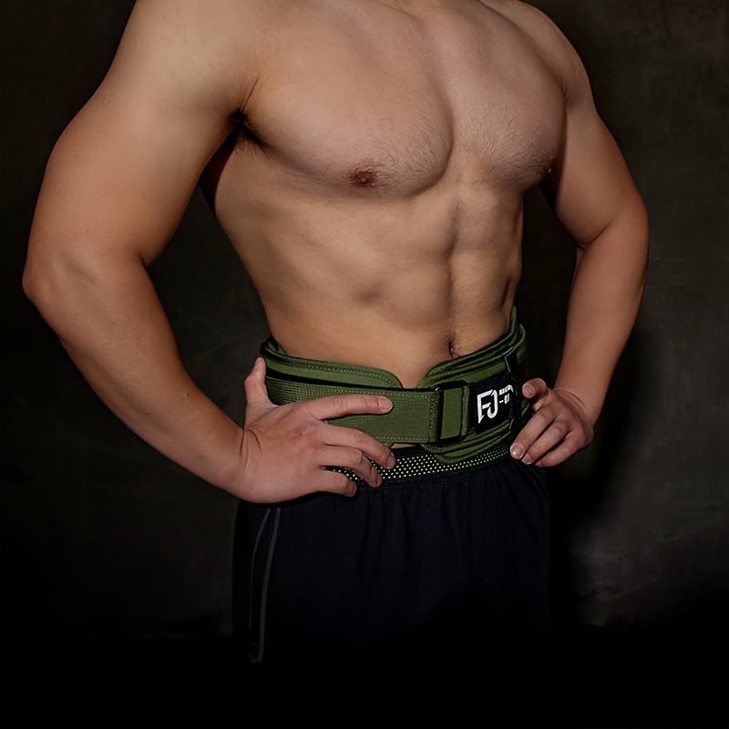 Waist belt outlet for weightlifting