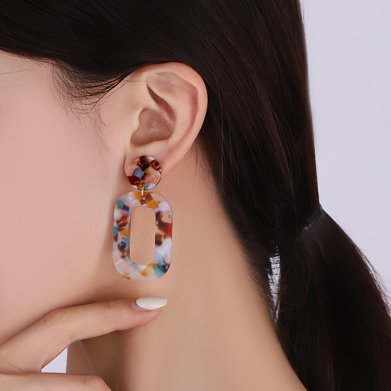 

Boucles D'oreilles Pendantes Géométriques Creuses Colorées de Style Bohème Élégant En Acrylique Bijoux Pour Une Utilisation Quotidienne Décontractée