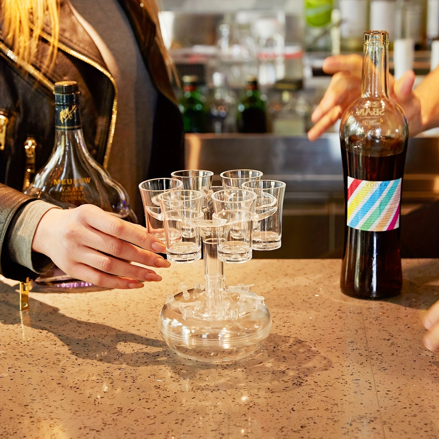 EZONEDEAL Distributeur de 6 verres à shot et support avec verres, 6  distributeurs de cocktails et support, distributeur de shots en plastique  acrylique transparent pour bar, excellent cadeau de fête