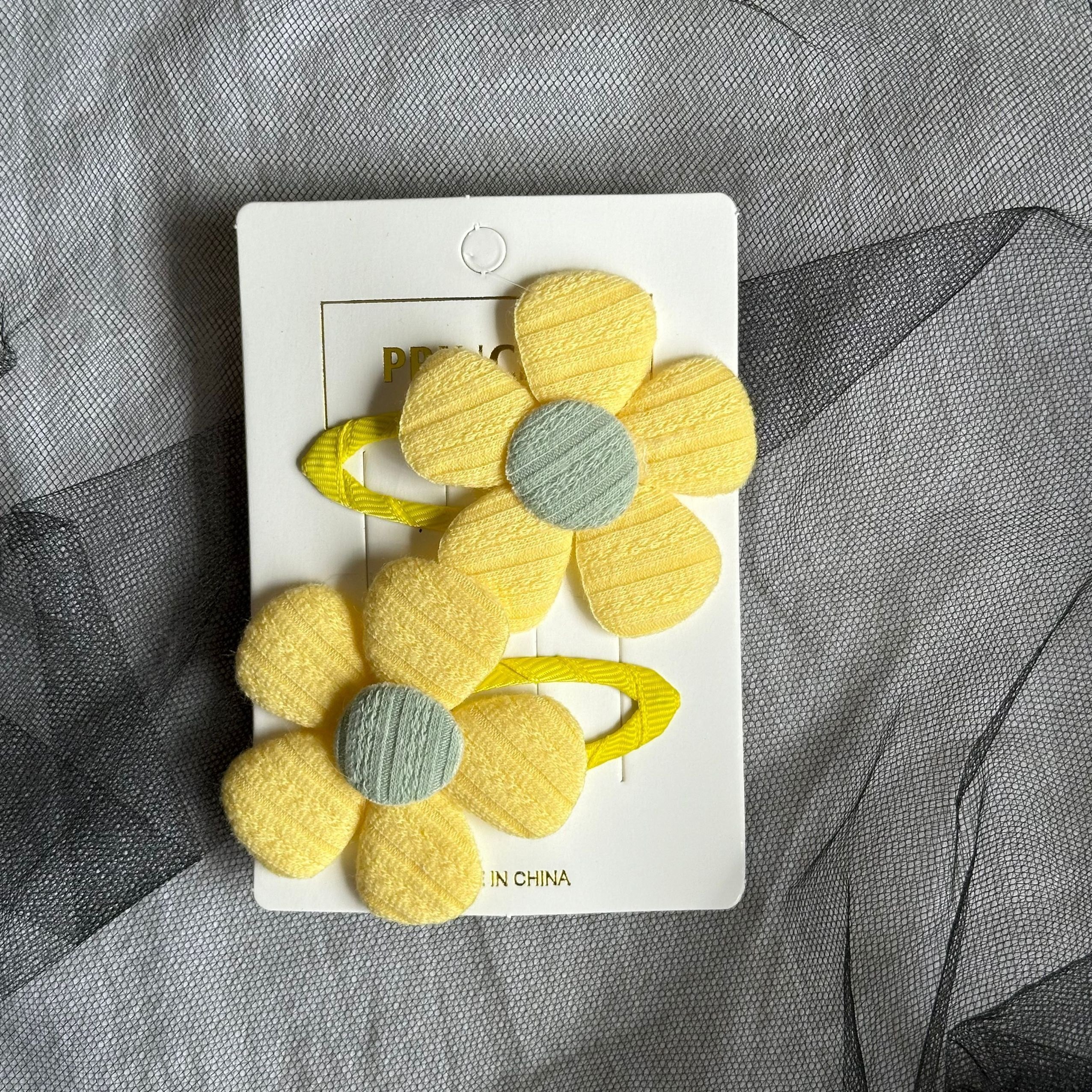 Cute Yellow and White Yarn Crochet Daisy Hairclip Barrette