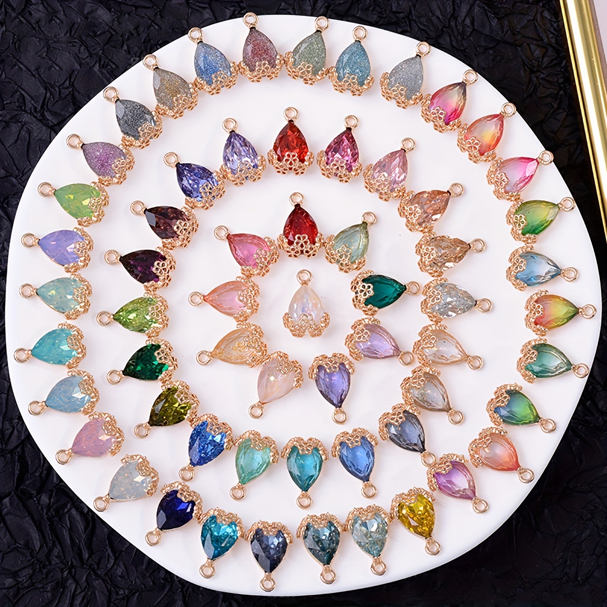 

10pcs Random Mixed Color Baroque Style Alloy Retro Hollow Pendant Charms For Diy Jewelry Accessories, Handmade Bracelet Necklace Earrings Hairpin Curtain Decoration 20*13mm