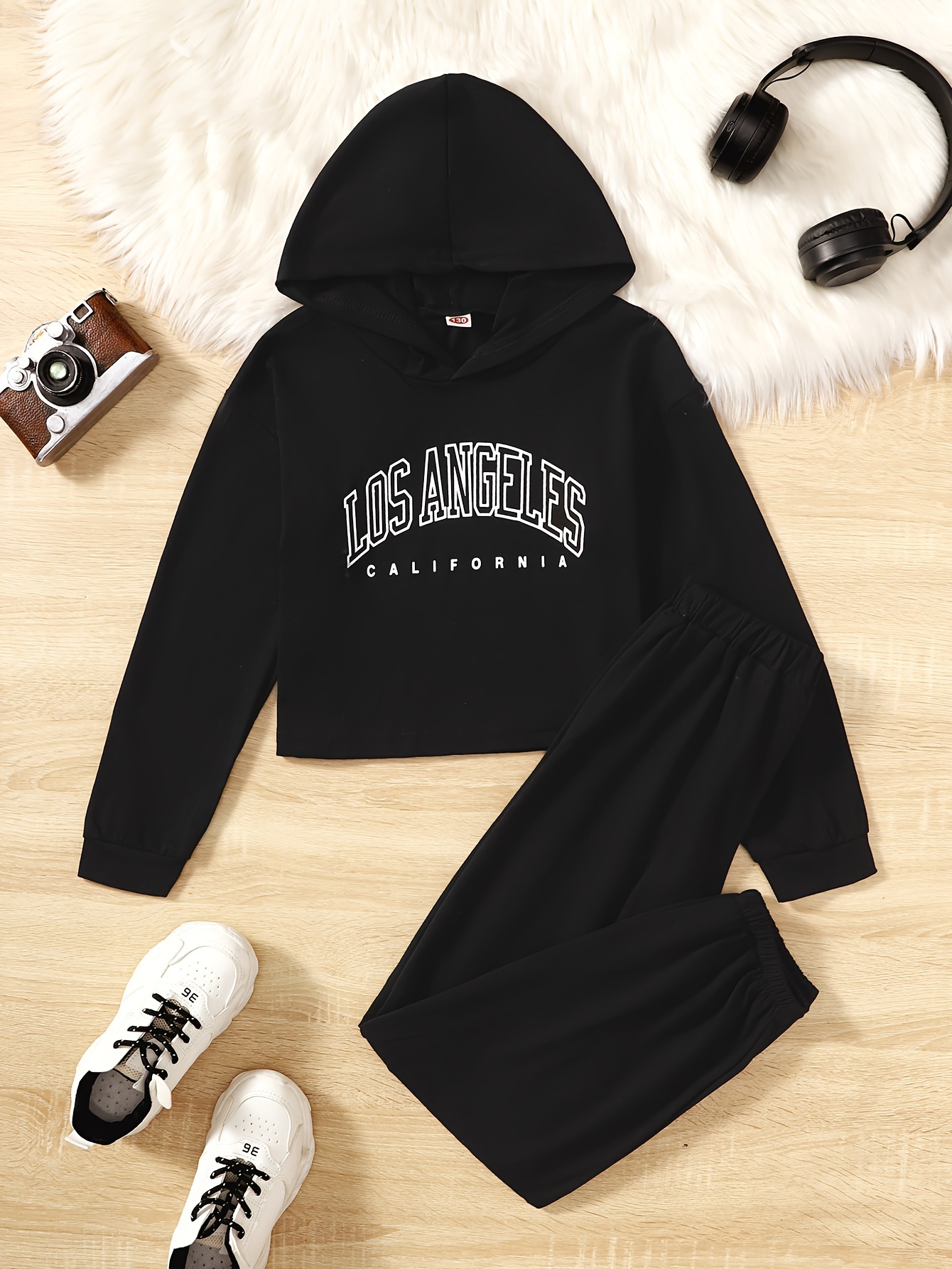  LOLANTA Little Girls Hooded Sweatshirt and Jogger Sweatpant  Outfits Active Wear Athletic Sweatsuits Sets (4-5, All black) : Clothing,  Shoes & Jewelry