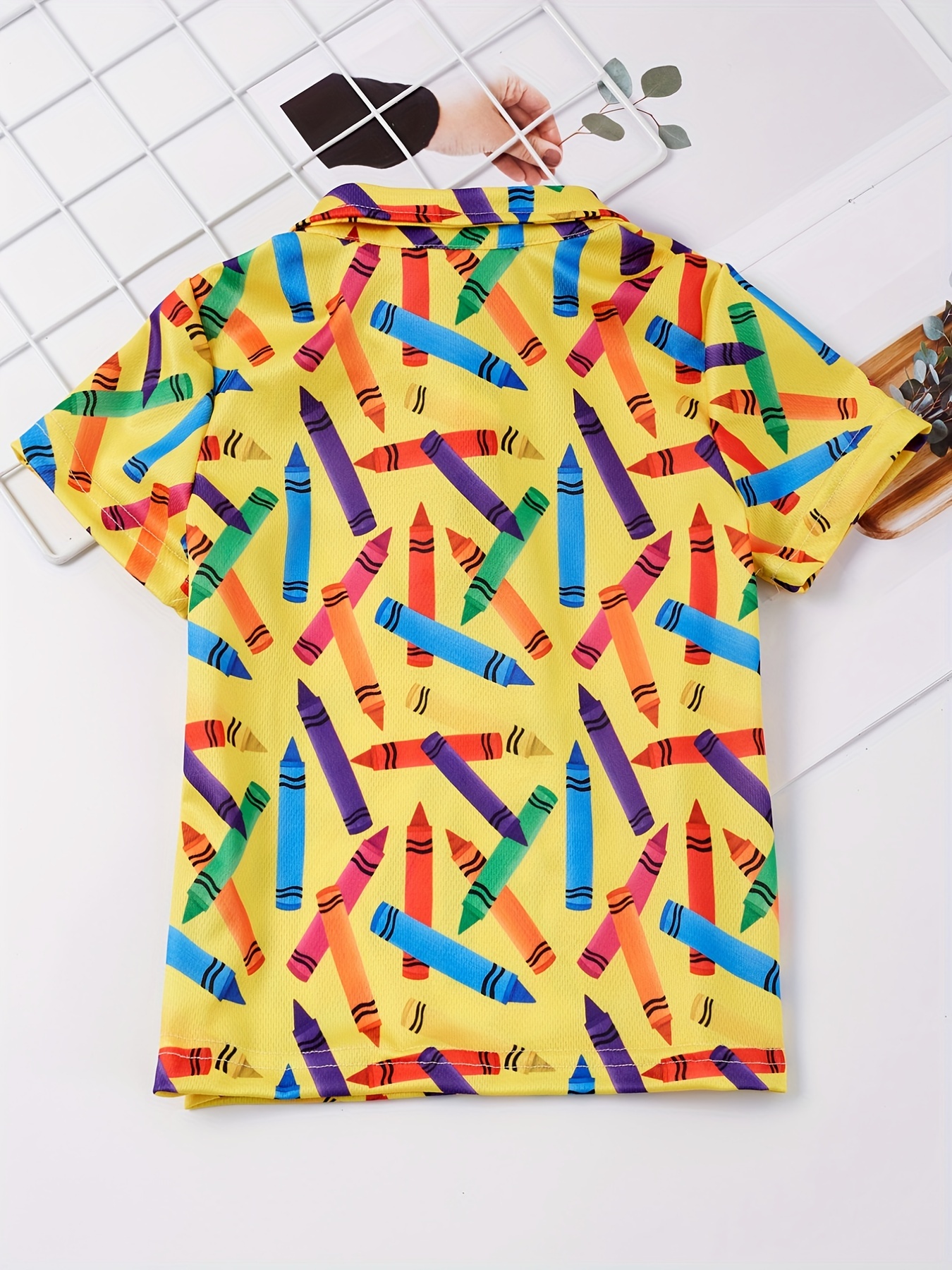 Camiseta manga corta colorida para niños