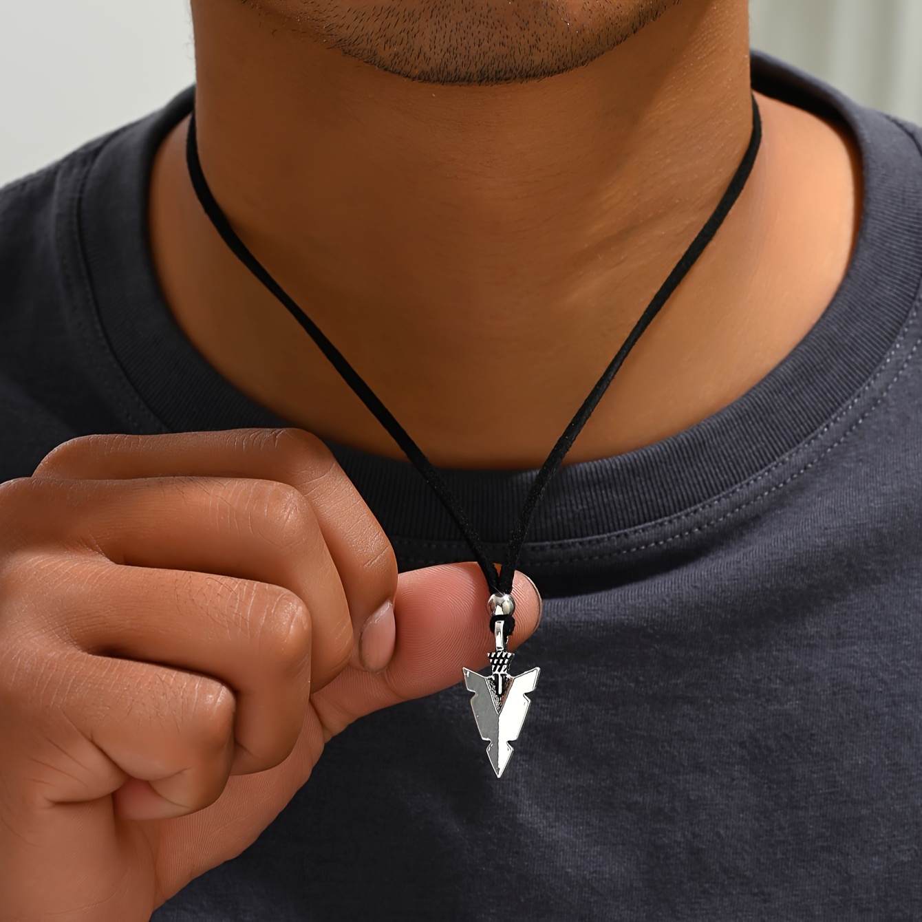 

Pendentif triangle punk, collier en corde noire, accessoires décontractés pour hommes