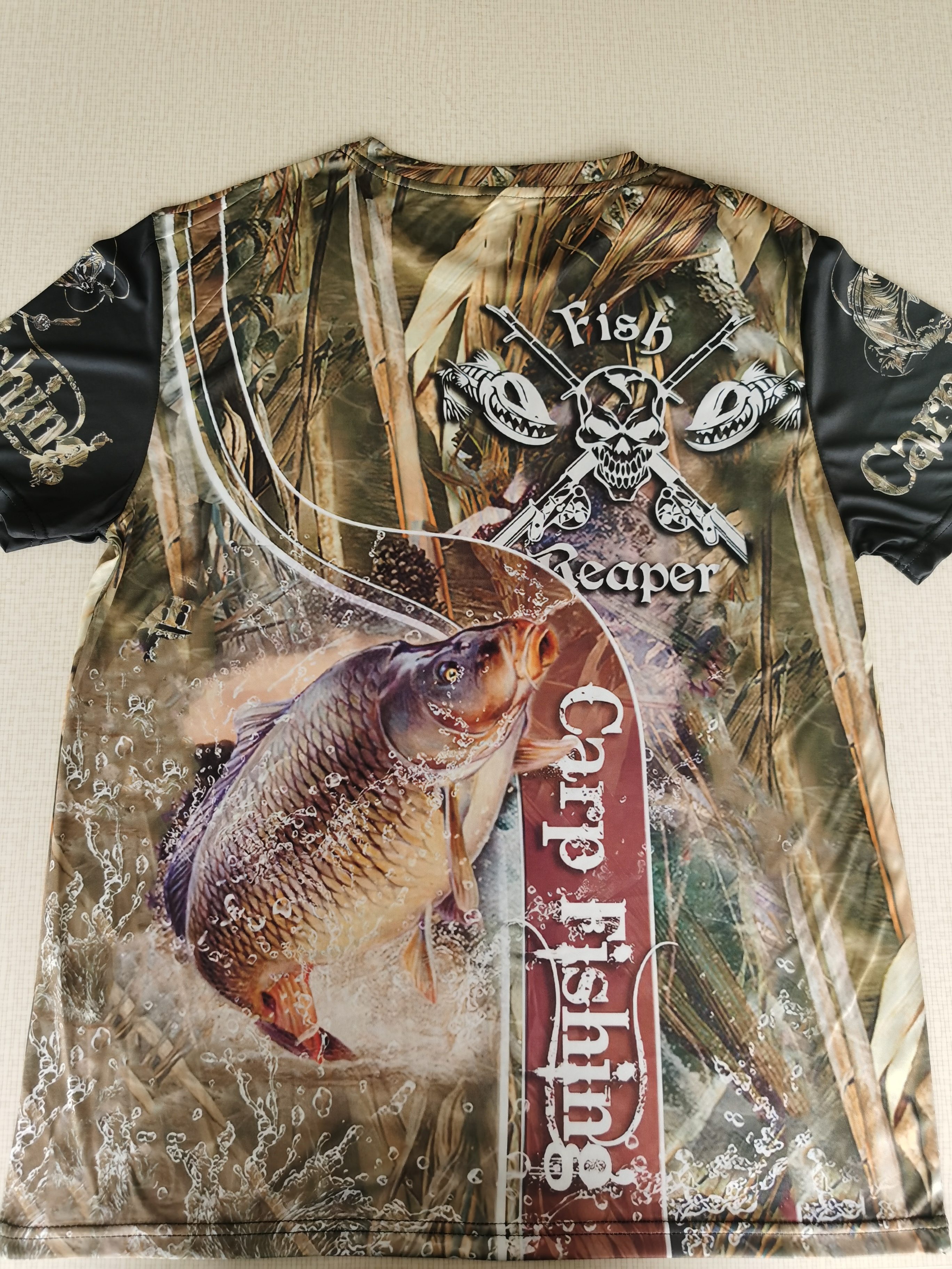 Carp fishing T shirt with camouflage heat press vinyl logo ideal gift for  fisherman - LARGE CARP FISH