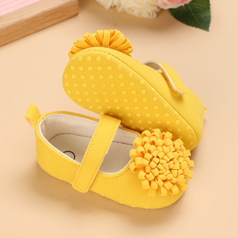 Cute Flower Decor Princess Shoes for Girls, Soft Sole Comfortable First Walking Baby Toddler 0-1 Years Spring/Autumn, Shoes, Toddler Dress Shoes, Toddler Slippers, White Shoes, Dress Shoes, Flat Shoes for Toddler, Toddler Special Occasion White Shoes, Shoes Toddler, Toddler Golden Shoes, First Steps, Stylish Footwear, Floral Embroidery Shoes, Handcrafted Toddler Footwear, Breathable Fabric Shoes, Toddler Slipon Shoes, Baby Shower Gift, Firsttime Parents