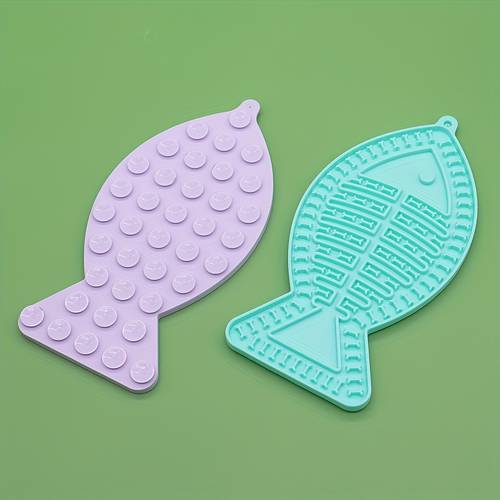 interactive fish shaped dog licking mat with suction cup slow feeder silicone pet feeding mat for habits