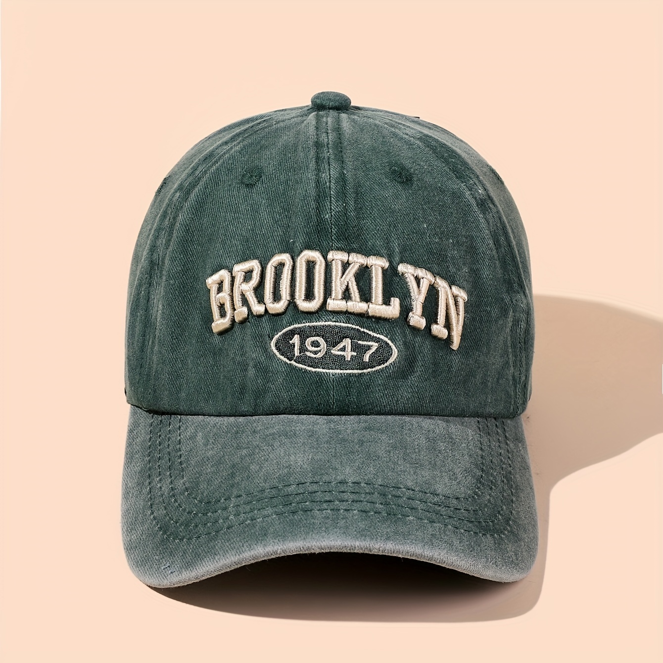 Embroidered Duck Tongue Cap for Outdoor Traveling