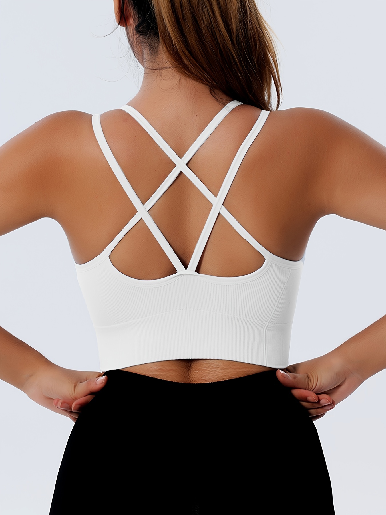 Sports Bras for Women Padded Backless Workout Tops Low Impact Fitness Yoga  Bra Spaghetti Strap Criss-Cross Crop Tank Top Black : : Clothing,  Shoes & Accessories