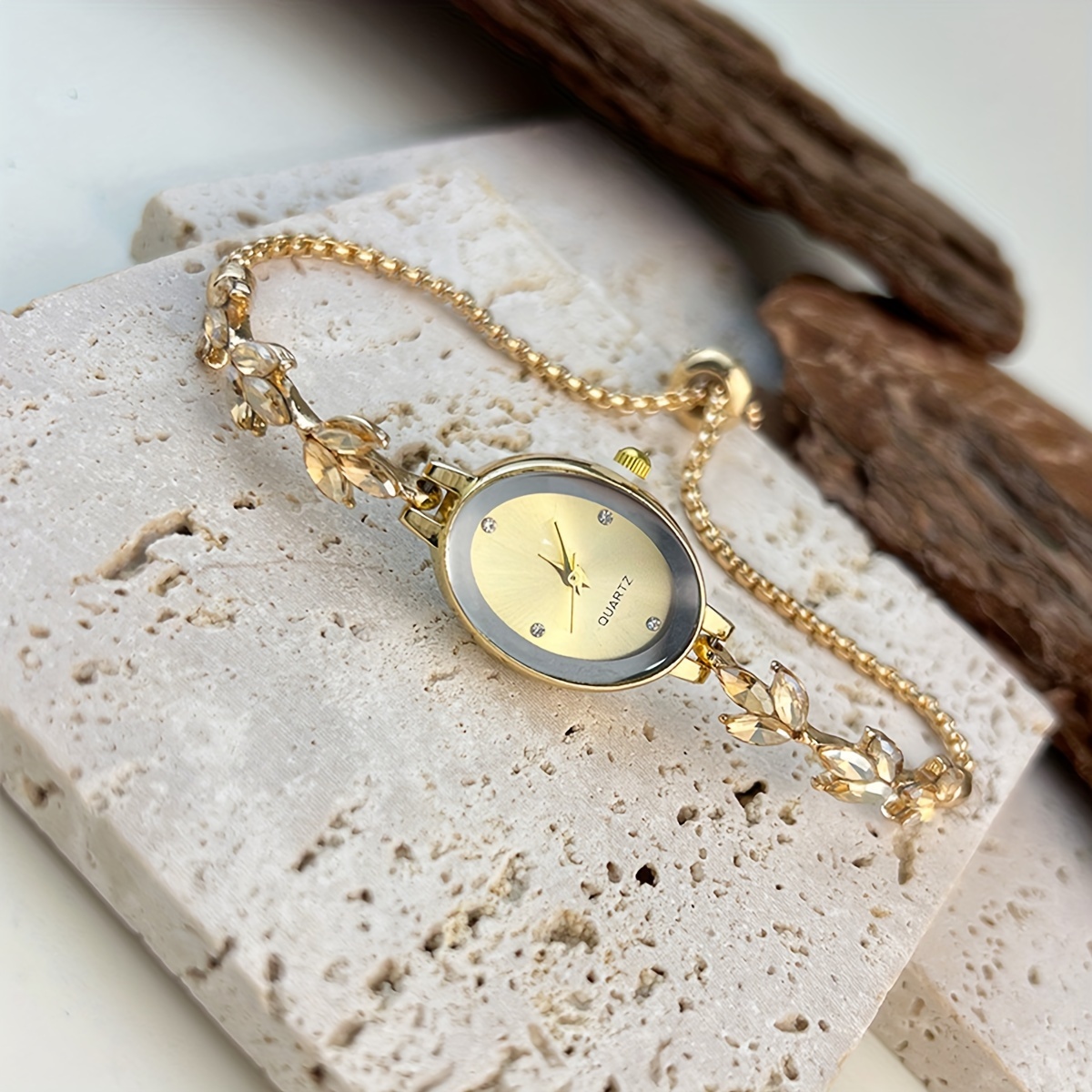 Locket wrist outlet watch