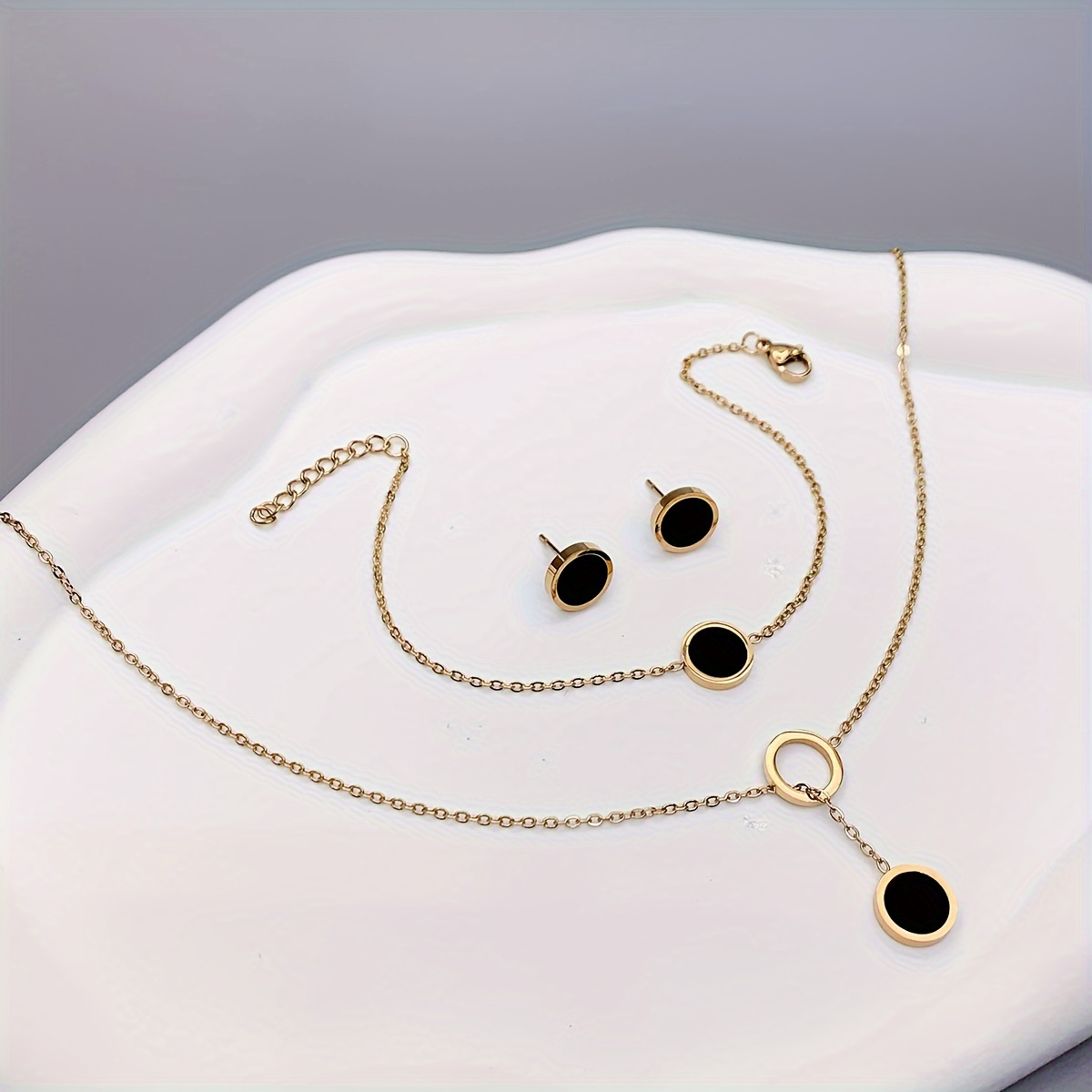 TEMU 4pcs Fashion Women's Round Shell Golden Stainless Steel Necklace Bracelet Stud Earrings Birthday Christmas New Year Dating Gift Dance Gymnastics Additions Set