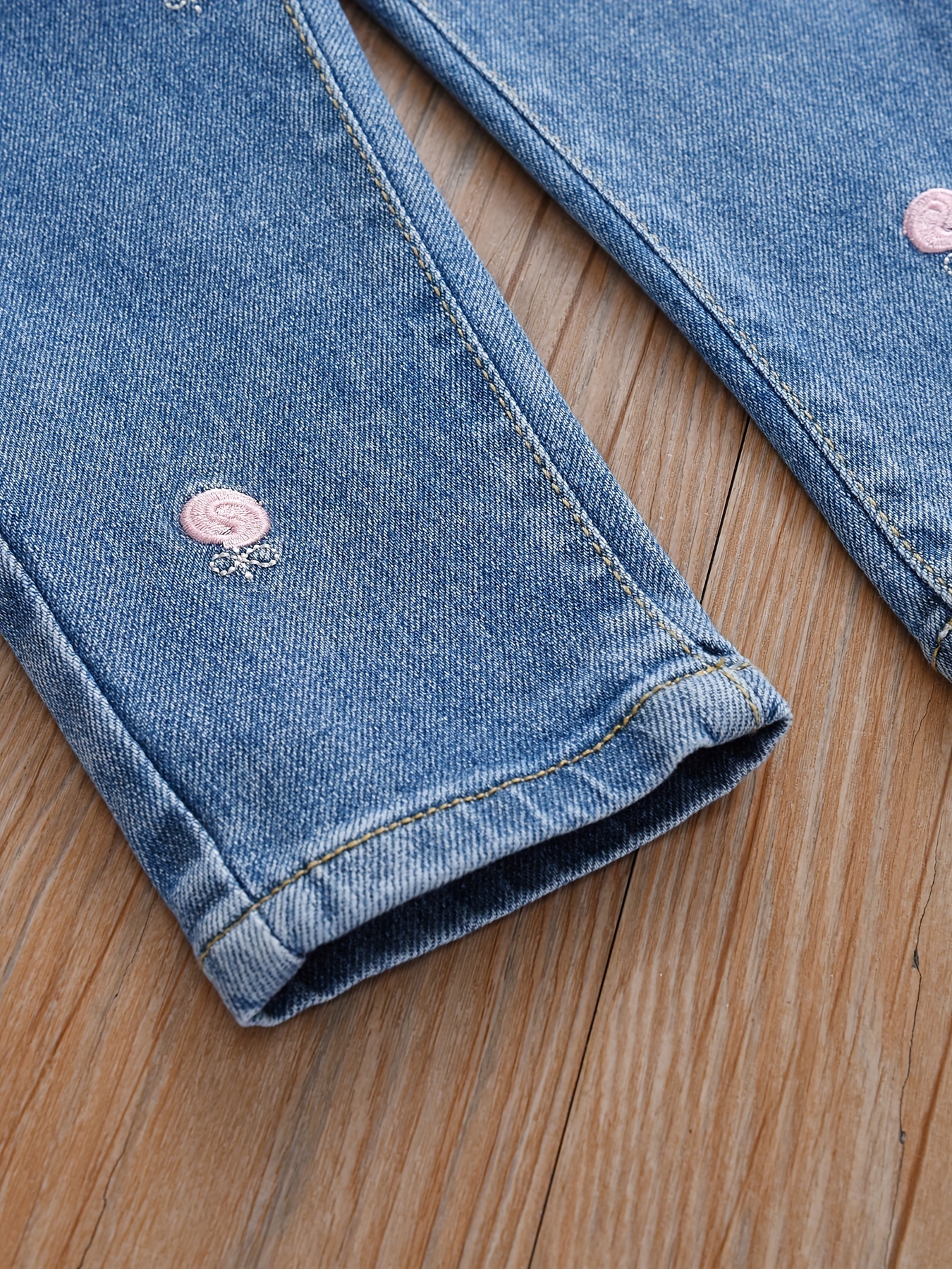 Girls' Embroidered Elastic Waist Jeans