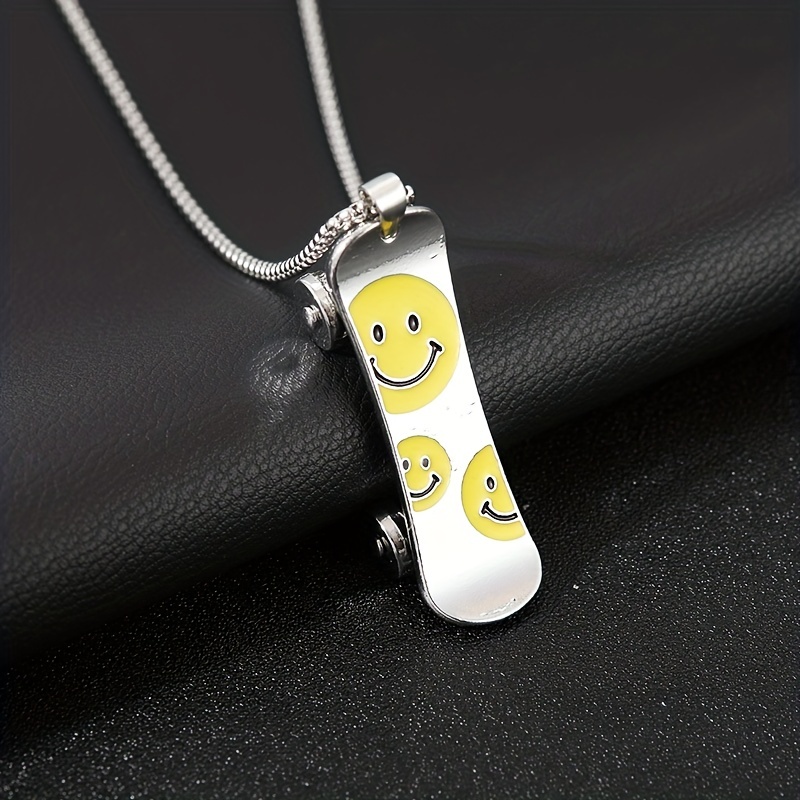 Nike Pendant Necklaces for Men