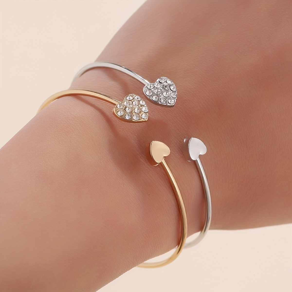 1 PC Exquisite Double Heart Design Cuff Bangle Cuff Bracelet Alloy Jewelry, Jewels Embellished with Tiny Rhinestones Elegant Leisure Style for
