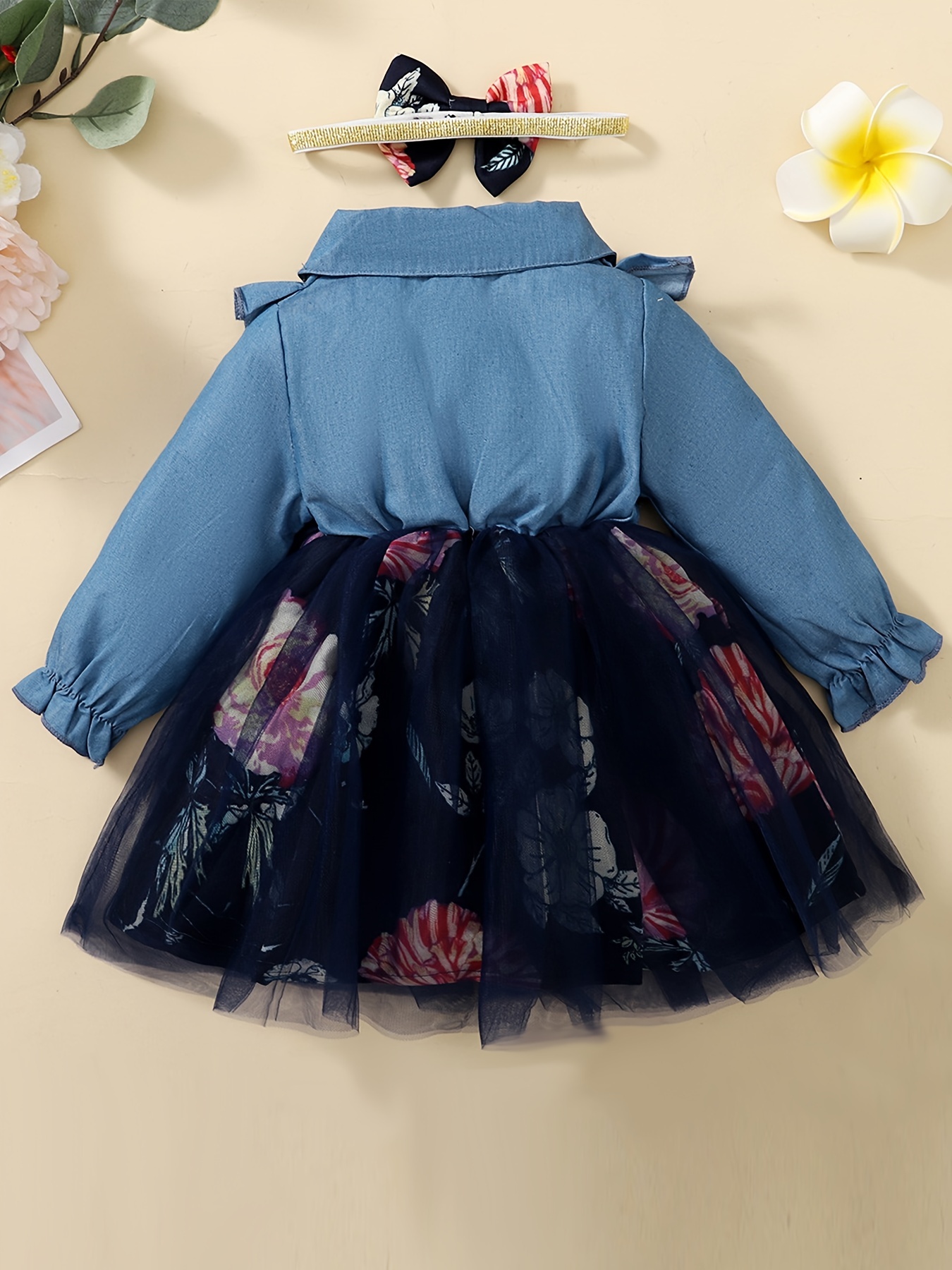 Arrival Autumn Girls Teddy Bear Embroidered Pattern Long Sleeves Dress with Collar