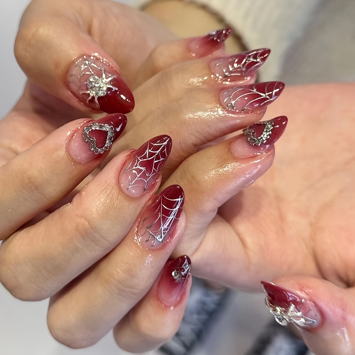 

Glossy Red Gradient Press On Nails, Fake Nails With Spider Web And Rhinestone Heart Design, Sweet Cool False Nails For Women Girls