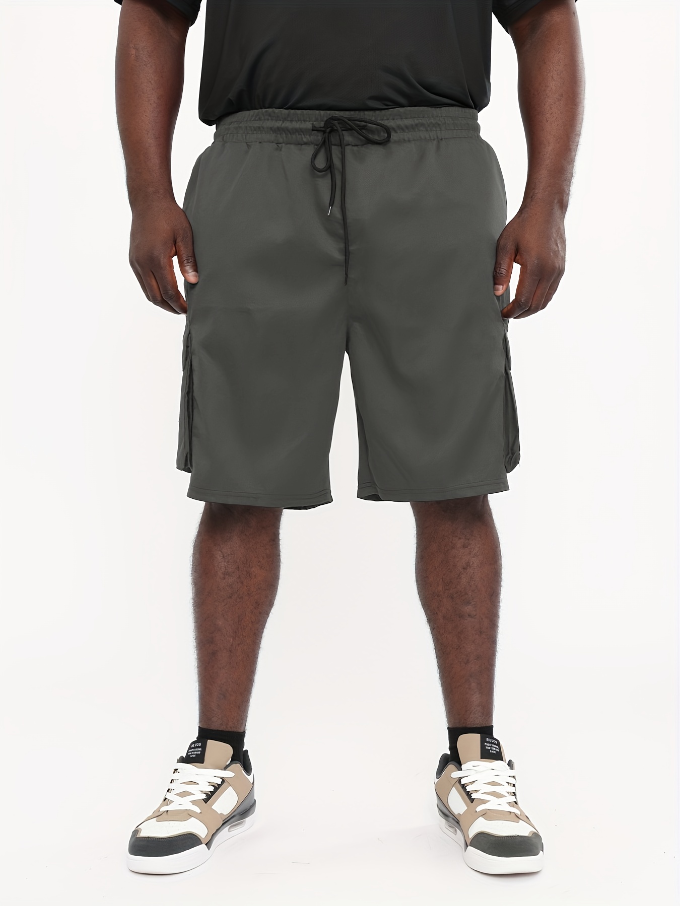 Mens cargo shorts store with tech pocket