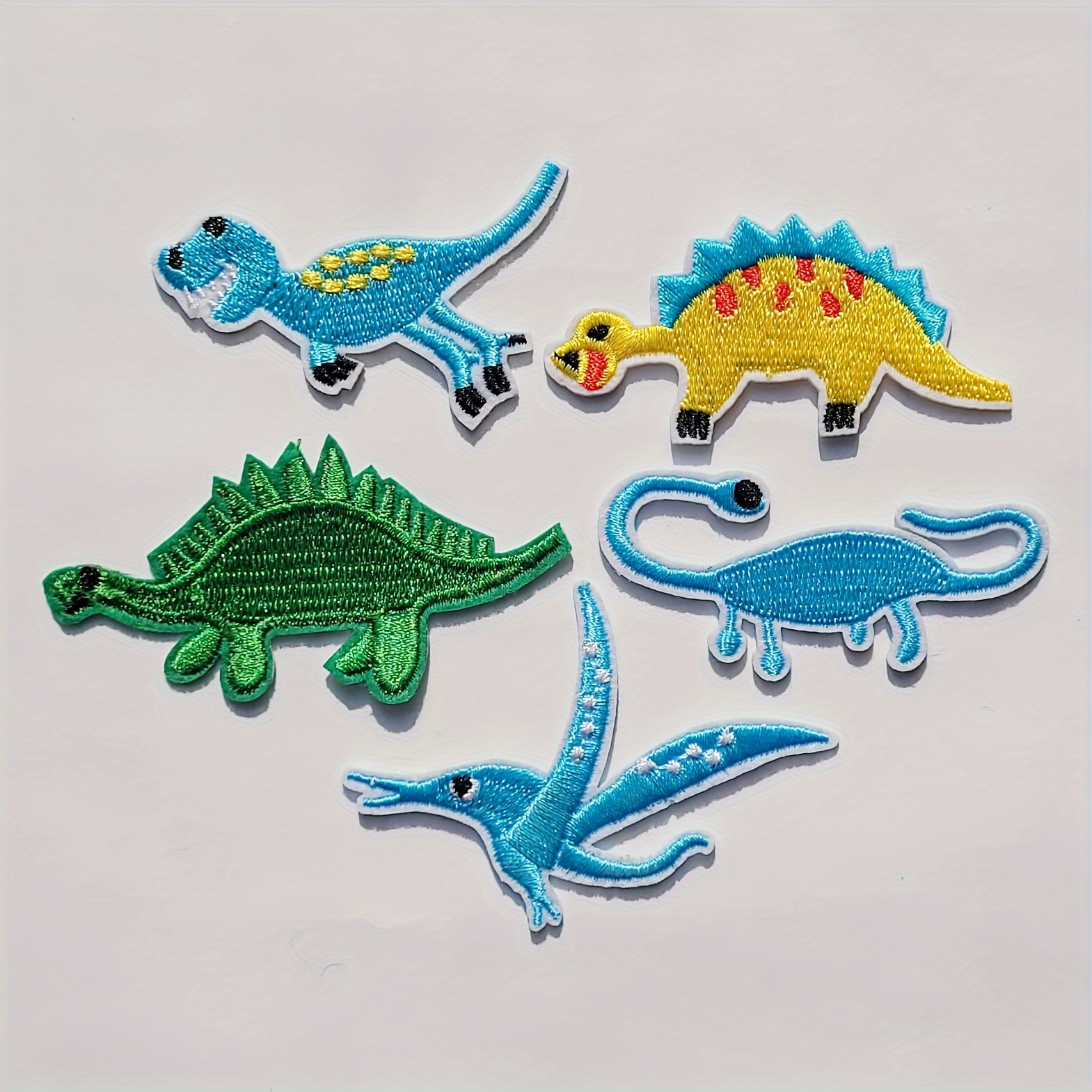 Dinosaur Embroidered Patches, Cute Dinosaur Theme Iron on Patches for Clothes 11pcs Sew on Applique Embroidered Patches for Kids DIY Accessories for