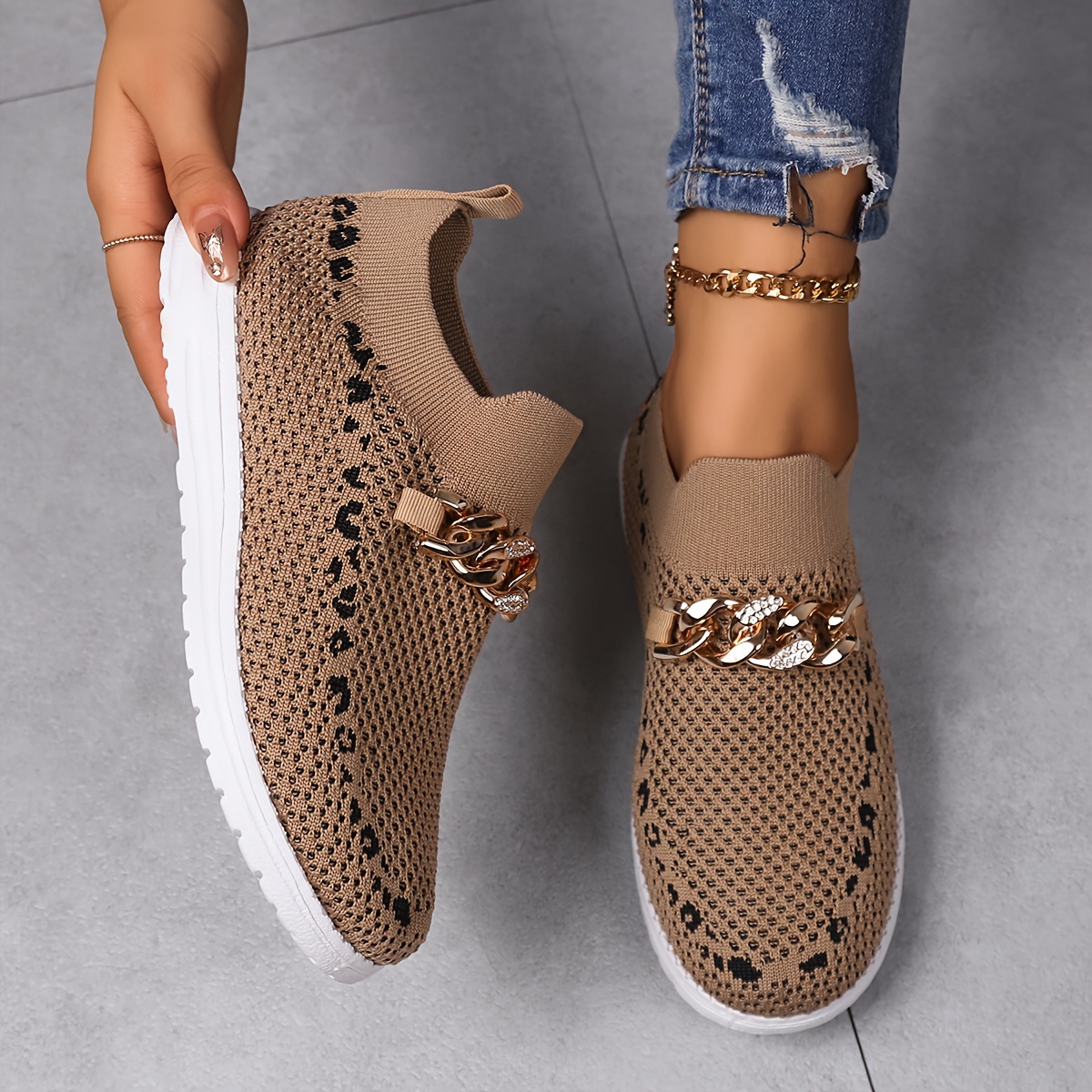 womens lightweight outdoor sneakers with chain decor mesh breathable low top walking shoes details 1