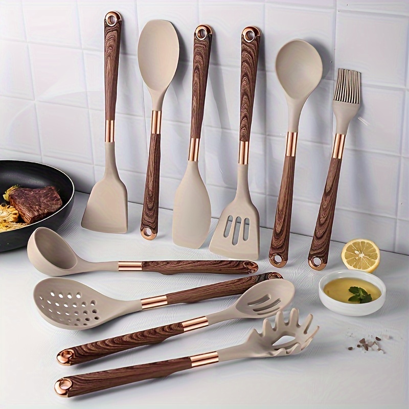 Set di 12 utensili da cucina in silicone con manico in legno di faggio a  prezzi accessibili per la casa - Temu Italy