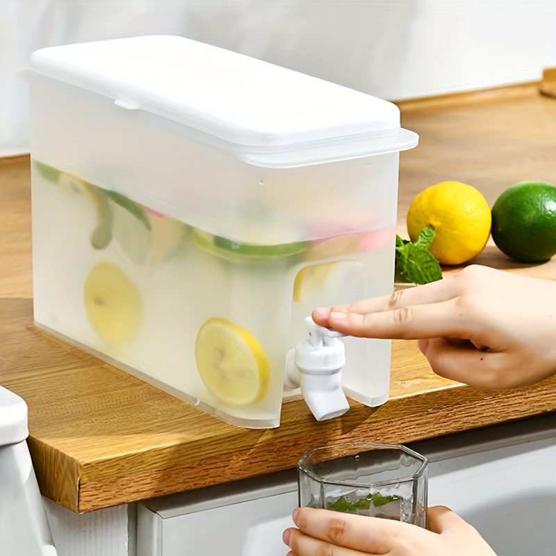 1-teiliger Kaltkessel Mit Wasserhahn Im Kühlschrank