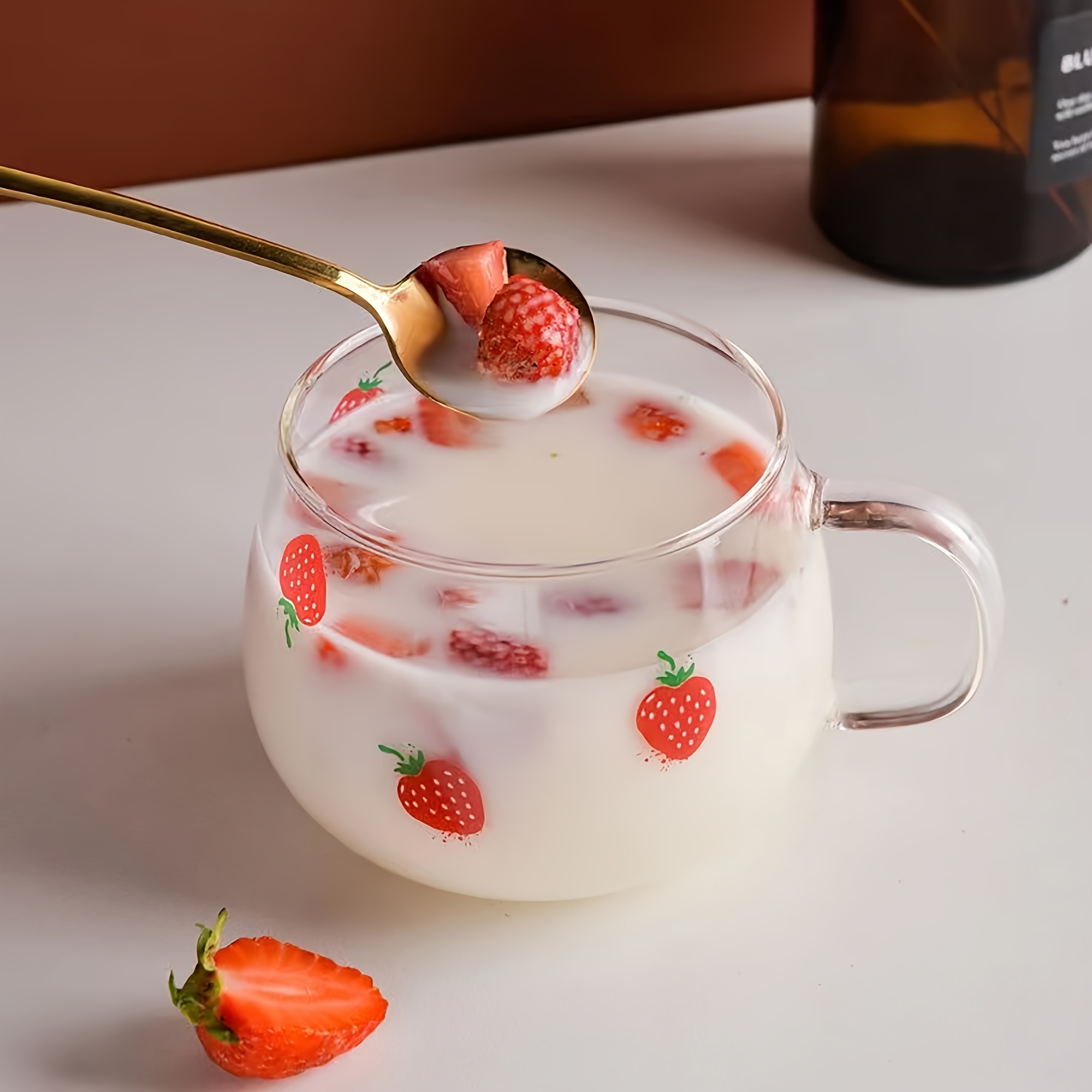 

1pc, Strawberry Glass Cup, 400ml Oatmeal Cup, Morning Coffee Cups, Drinking Glasses For Juice, Milk, Tea, And More, Summer Winter Drinkware