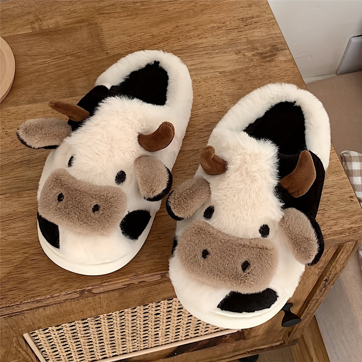 

Cute Cow Design Plush Slippers, Cozy & Warm Soft Sole Slip On Shoes, Winter Indoor Floor Slippers