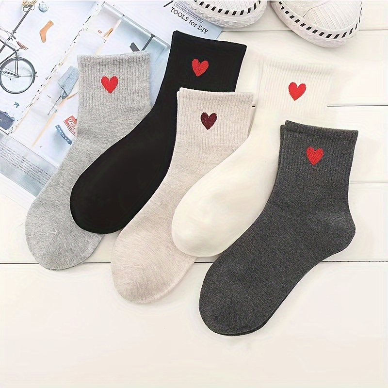 

5 Pairs Heart Pattern Socks, Comfy & Sweet All-match Mid Tube Socks, Women's Stockings & Hosiery