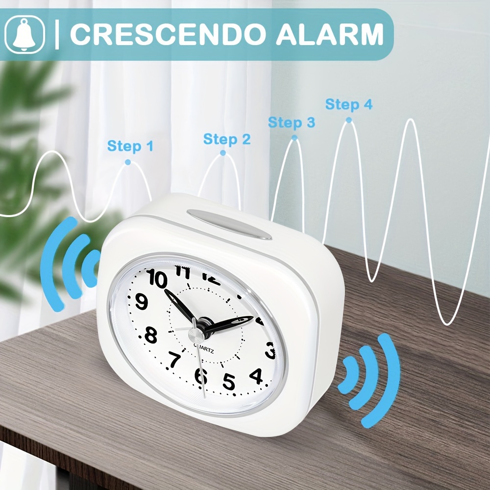 Timegyro Piccolo orologio digitale alimentato a batteria, orologio da  scrivania LED, alimentato a batteria, solo sveglia per camera da letto,  scaffale, viaggio : : Casa e cucina