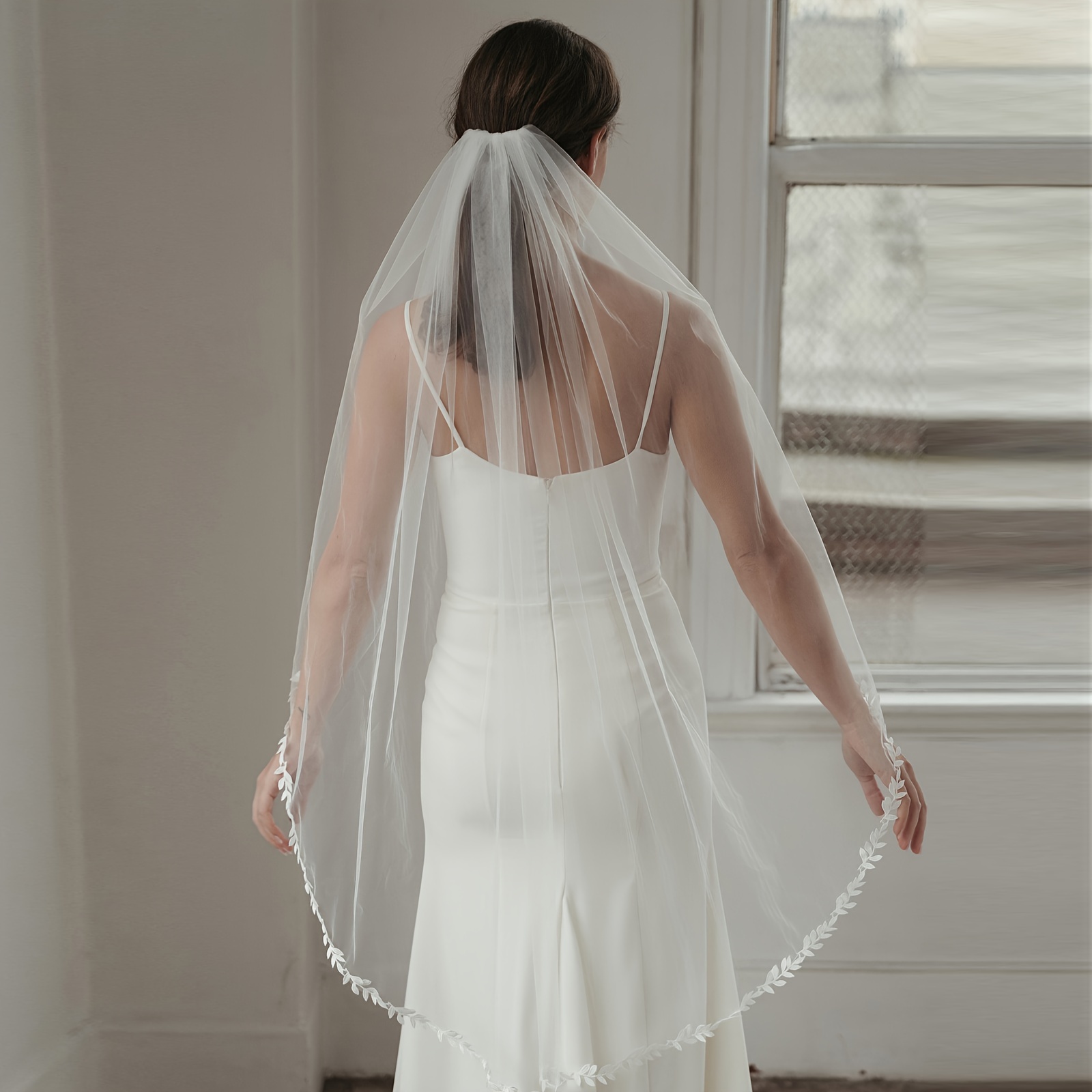 YouLaPan Chapel Length Wedding Veil with Lace Edge White/Ivory Long Bridal Veil White / 100cm