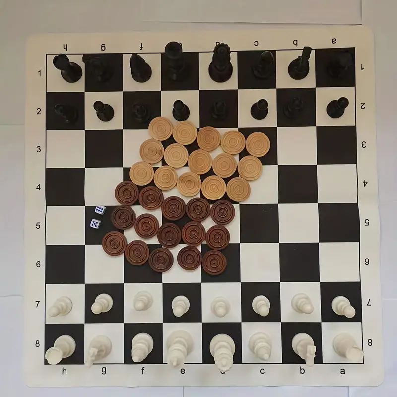 2-em-1 Xadrez Tabuleiro de Xadrez, Um Conjunto de Xadrez de Plástico com 32  Peças, Um Conjunto de Xadrez de Madeira Maciça com 30 Peças, Tabuleiro de