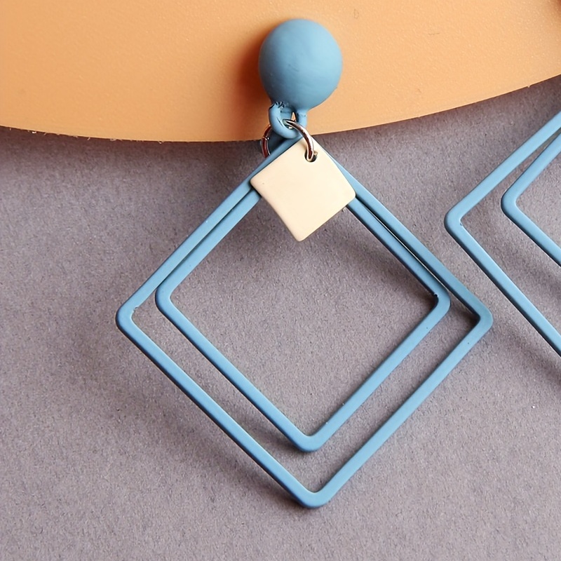 Geometric Women's Ear Clips